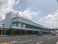 引き続き台風から逃げるように鹿児島空港に到着。