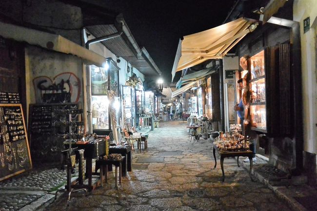 夜のバシュチャルシヤの職人街。