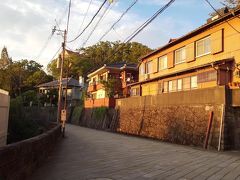 長崎で夕景の映える坂道を探していましたが、ここら辺はうーん。