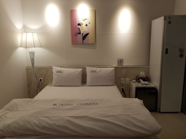 ベッドは少し狭いです。<br />でもまぁ一泊なので、この位で良いかも。