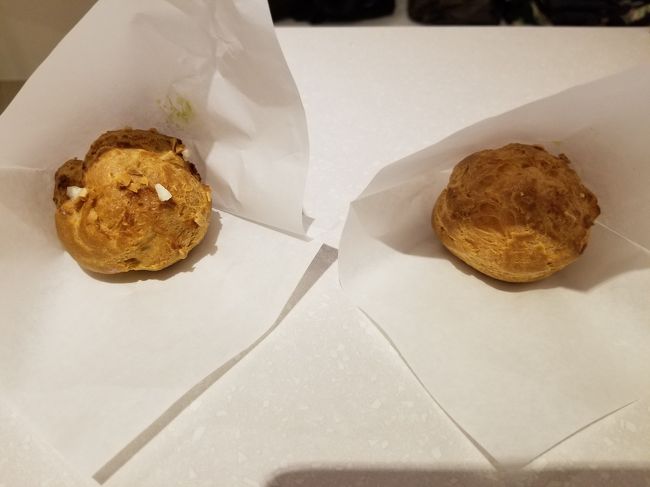 私はチキンよりもシュークリームが食べたい。