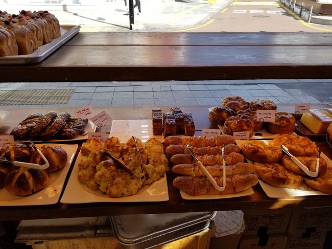 クロワッサンも美味しいらしいのですが、まだ無いですねぇ。