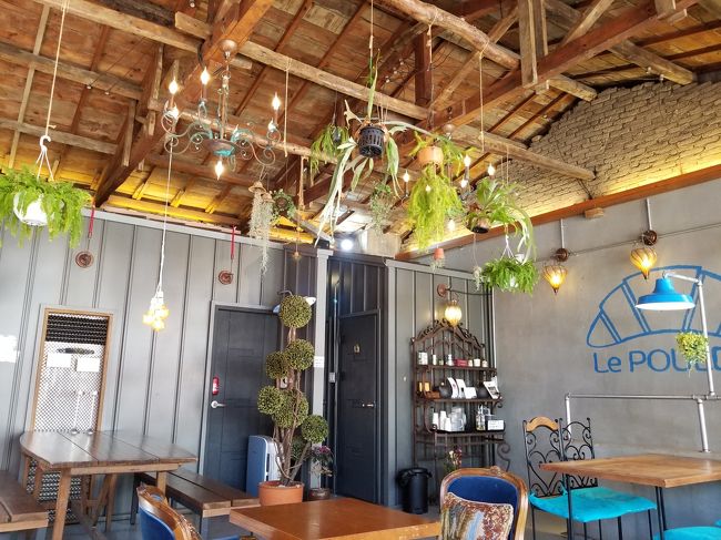 天井を見ていると、スイスのレストランを思い出しました。