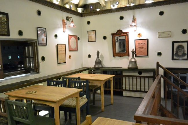 ボスニア料理レストラン『Inat Kuca』の3階席。