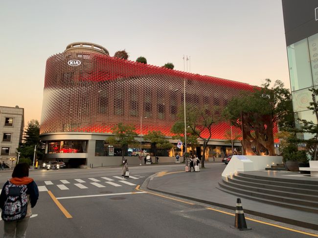 なんだかこのあたりはやたらセレブというかバブリーというかゴージャスな雰囲気があふれてます。<br />