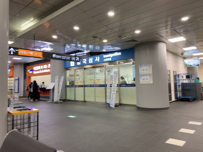 ソウル駅地下2階です。<br />いつもは普通の鉄道で空港まで行くのですが、今回は初めて A'REXを使ってみます。