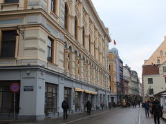 旧市街のほぼ真ん中に位置するKalku通り。