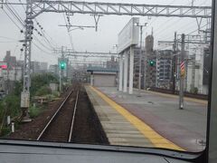 山王駅通過。かつての「ナゴヤ球場前」駅。
私（野球観戦好き）も何度もこの駅から歩きましたねえ。
関東在住ですけど。
