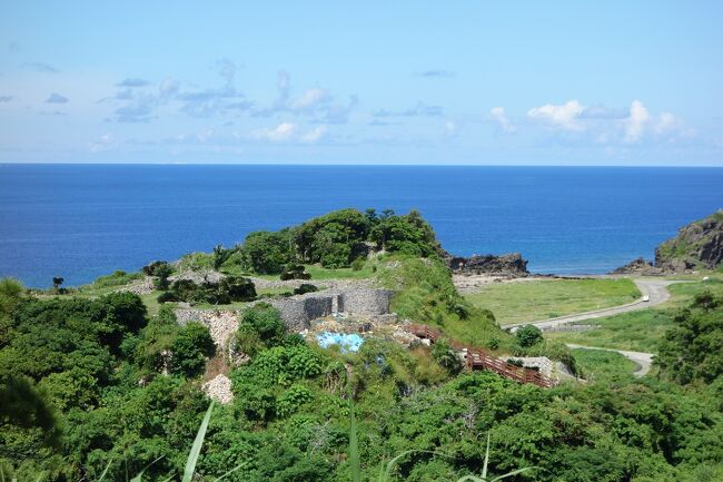 展望台から見た具志川城跡