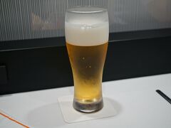 ではラウンジでビールやって帰ります。

次回の旅は高知です。
祝47都道府県コンプリートの旅。

朝からお酒を飲んでも、
褒められることはあっても
怒られることはない素敵な県らしい。
そのレポートの予定。