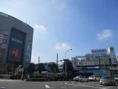 スタートは、ＪＲ・西武新宿線・地下鉄東西線の交差する
「高田馬場駅」からです。カロリーを消費を目的に、街歩きです。