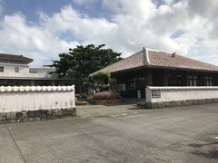 チェックアウト後に訪れたのはみんさー工芸館です。
飛行機は12時半頃だったので最後までめいっぱい楽しみます。