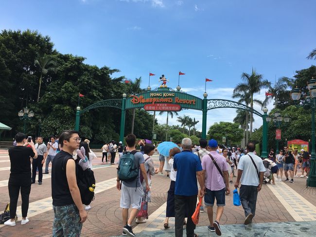 思ってたよりも人が多いなぁ・・・