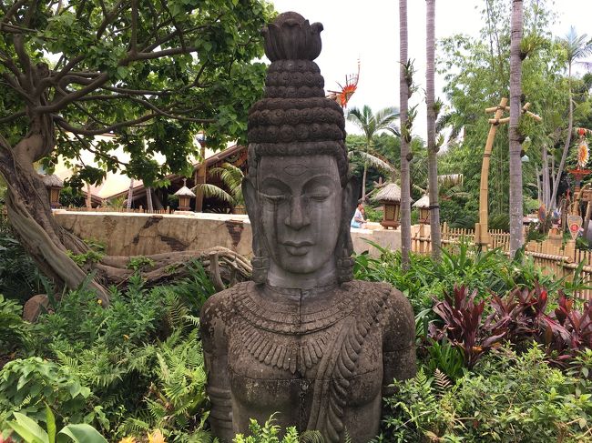 とりあえず左回りでアドベンチャーランドからぐるっと一周行ってみよう！<br />ナイナイの岡村さんに激似！じゃない？！<br />