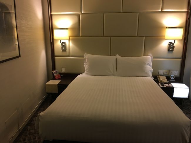 3人とも疲れ切ってホテルへ