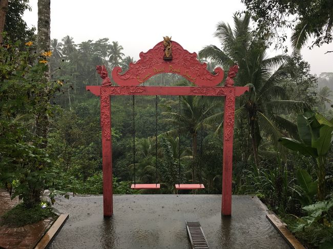 着いた時は雨が降っていたのでちょっと小雨になるまで様子見・・・