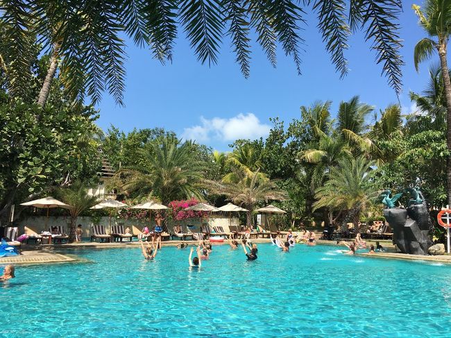 ウブドと違ってレギャンは毎日晴れててプール日和でうれしい(^^♪