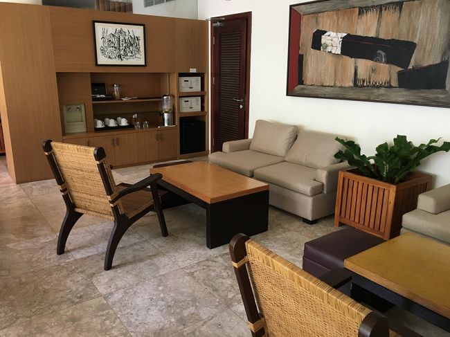 12時にチェックアウトして空港への送迎の時間までデパーチャーラウンジを使わせてもらいました～