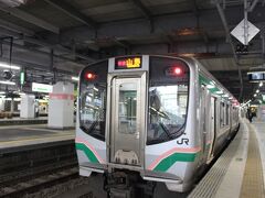 仙台駅下車

仙山線に乗り換え

８時１８分の快速山形行きに乗りました。