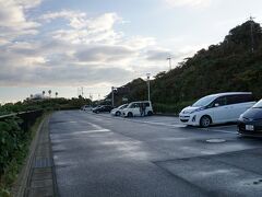 7時30分
角島大橋の駐車場に着きました～。

ここは激混みするので朝早く来ました～！
