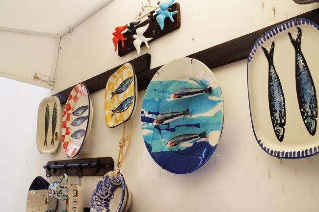 シントラ町歩き。<br />名産のイワシモチーフの雑貨たち。