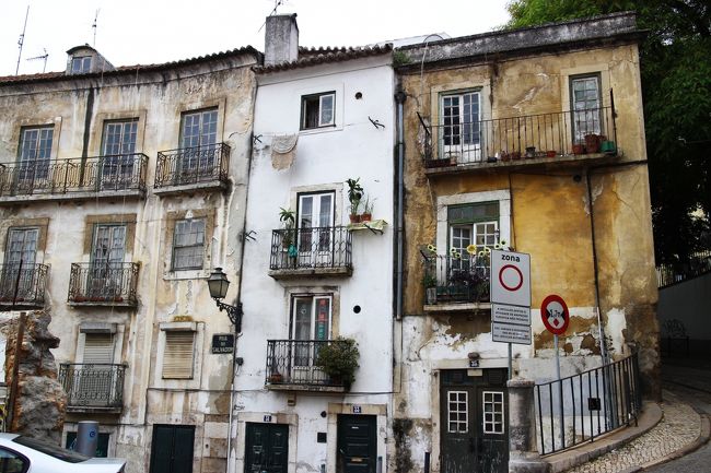 街中に流れるファドを聴きながらのお散歩。