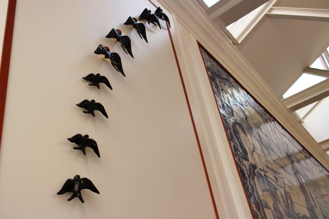 カフェで見つけたツバメ。