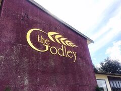 テカポに到着！！
本日の宿　the Godley Hotelです～

ホテルの裏から、すぐテカポ湖に行けました！

中庭にはプールもあって、いい感じ♪