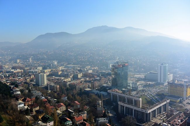 アヴァズ・ツイストタワー36階の展望台からの眺め。