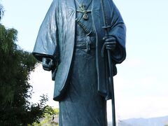 高杉晋作銅像アップ