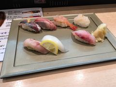 最後に金沢駅に戻って、金沢まいもん寿司でお寿司をいただきました。

普段食べない分美味しいと感じました。

また家族で金沢に訪れたいです。