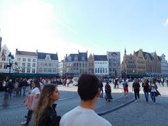 ようやくブルージュの中心、マルクト広場にたどり着いた。