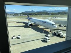 福岡空港
旅の始まりにぴったりの快晴！
タイ国際航空のエコノミーでバンコクまで約6時間のフライトです