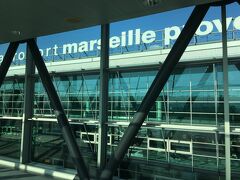 マルセイユ・プロヴァンス空港に到着。
