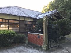 旧三角簡易裁判所(法の館、伝統工芸館)