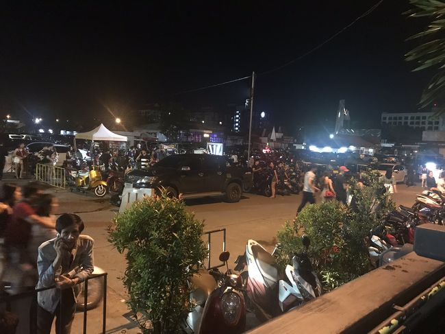 午前2時閉店。<br />酔っ払いがたくさん。<br />ゲーゲーしてる人たくさん。