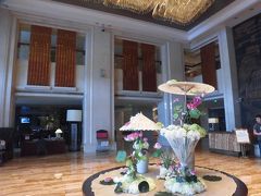 成都空港大酒店（エアポートホテル）
ロビー　豪華絢爛です。
