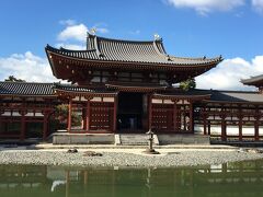 宇治駅に行って平等院へ。