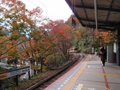 ふたたびバスに乗り貴船口駅へ戻りました。鞍馬へ向かおうと待っていると、やってきたのはきらら！
ひと駅ですが、またきららに乗れました。やった！