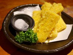 そこから結局ずーっと歩いて、歩いて歩いて、早めの夕食に。
北海道のおいしいものが食べられる居酒屋へ行きたい！というリクエストに、こちらを教えてくれました。とうきびの天ぷら、甘いー！！！