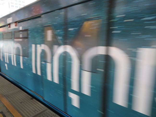 ホテルでゆっくり朝食を摂って過ごしたのちに、ホテルのトゥクトゥクサービスでBTSの駅へ。<br />BTSの車体はどれも違って面白いけども、あれだね。中の混雑状況が見れないのは困ったりするような…<br />