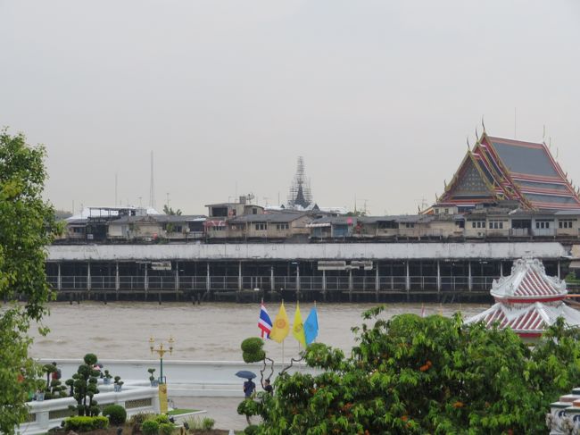 もうちょっと見渡したら逆側に行こう。