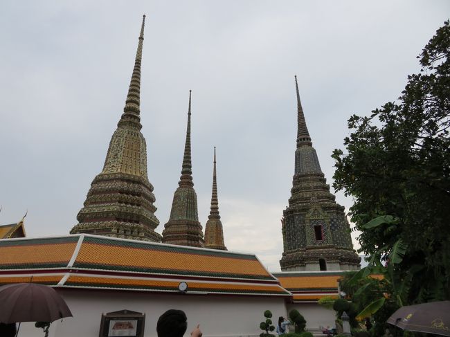 王たちの仏塔の先端。