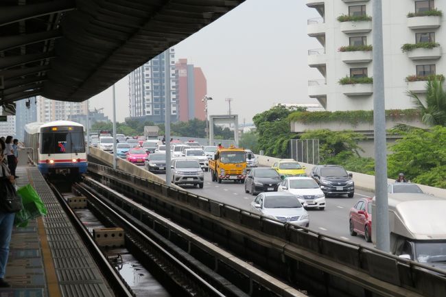 BTSでいったん戻ります。<br />サイアム駅までにするか、ナショナルスタジアム駅まで行くかどうしようかな。<br />時間を考えるとサイアム、フードコートの安さを求めるならナショナルスタジアムなんだよね。