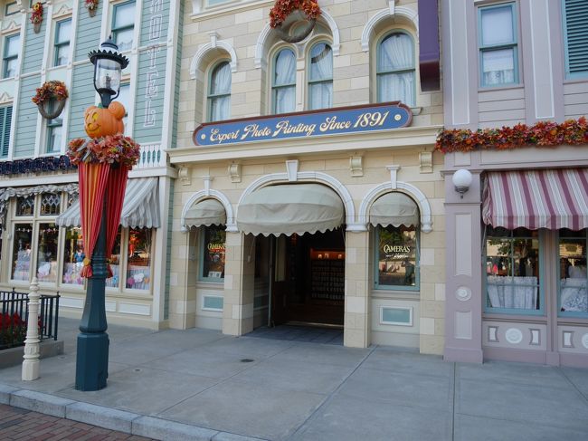 ホテルに戻る前に、タウン・スクエア・フォトでMAの年間フォトパスを購入しようと思ったら買えなくて、その時は何故か理由が分からず、ホテルに戻ってから日本語スタッフに聞くと販売終了と言われました。。<br /><br />MA保持者は半額の199ドルで1DAYパスが購入できるそうで、購入しなかったので来月また来るからフォトパスの期限を延長して欲しいとお願いすることになりました。<br />その後、帰国してからフォトパスのスタッフからメールで延長のお知らせができました！