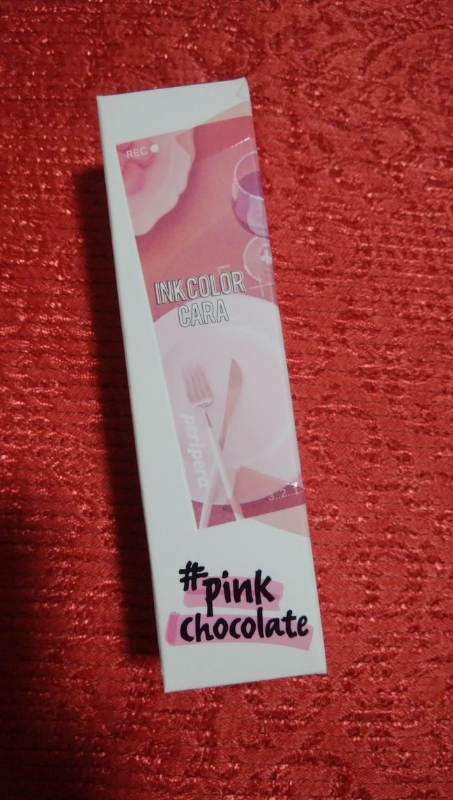 今爆発的に流行っているらしいペリペラのマスカラの新作ピンクチョコレート(W10000→W8000)。<br />もう１本欲しかったけど売り切れでラストワンだった。<br />他のお店に行けばあったけど、やっぱりいいや(笑)。