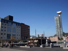 いろんなところでイベントをやっており
おやじバンドがライブをやってました。

さすが歳を重ねてるだけあって
見た目も演奏も音も選曲もシブイ！


