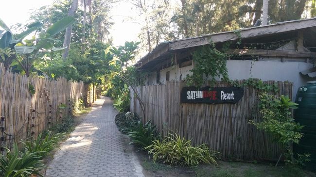 サトゥーンダイビングリゾート。<br />ダイビングリゾートで価格は安いが建て物はかなり酷い。