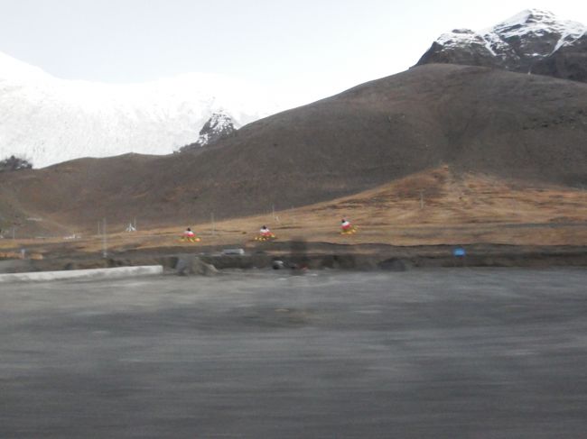 7時50分<br />すっかり明るくなりました。<br />途中で暗い中カロラを抜けるときに、標高が高くなっていっているせいなのか、車内にいたけどどんどん寒くなっているのがわかりました。