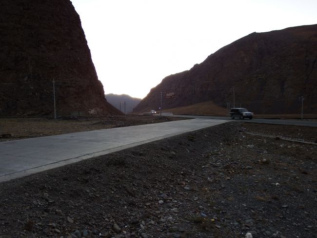 これから左の方に向かいます。